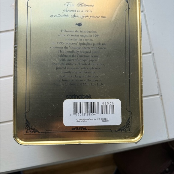 Victorian Santas puzzle ~ 500 Pieces. When completed measures 20”x 20”. - Picture 3 of 4